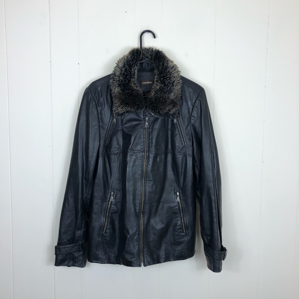 Danier‎ Leather Jacket Faux Fur Collar Sz L